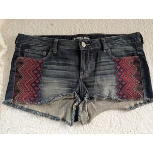 Express Jeans‎ Knit Tribal Embroidered Denim Shorts Size 12